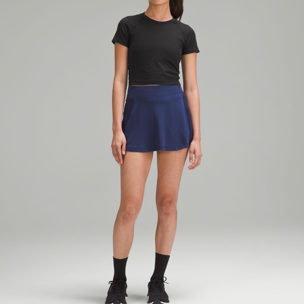 SWIFTLY TECH CROP in Black Size 6 (worn once)